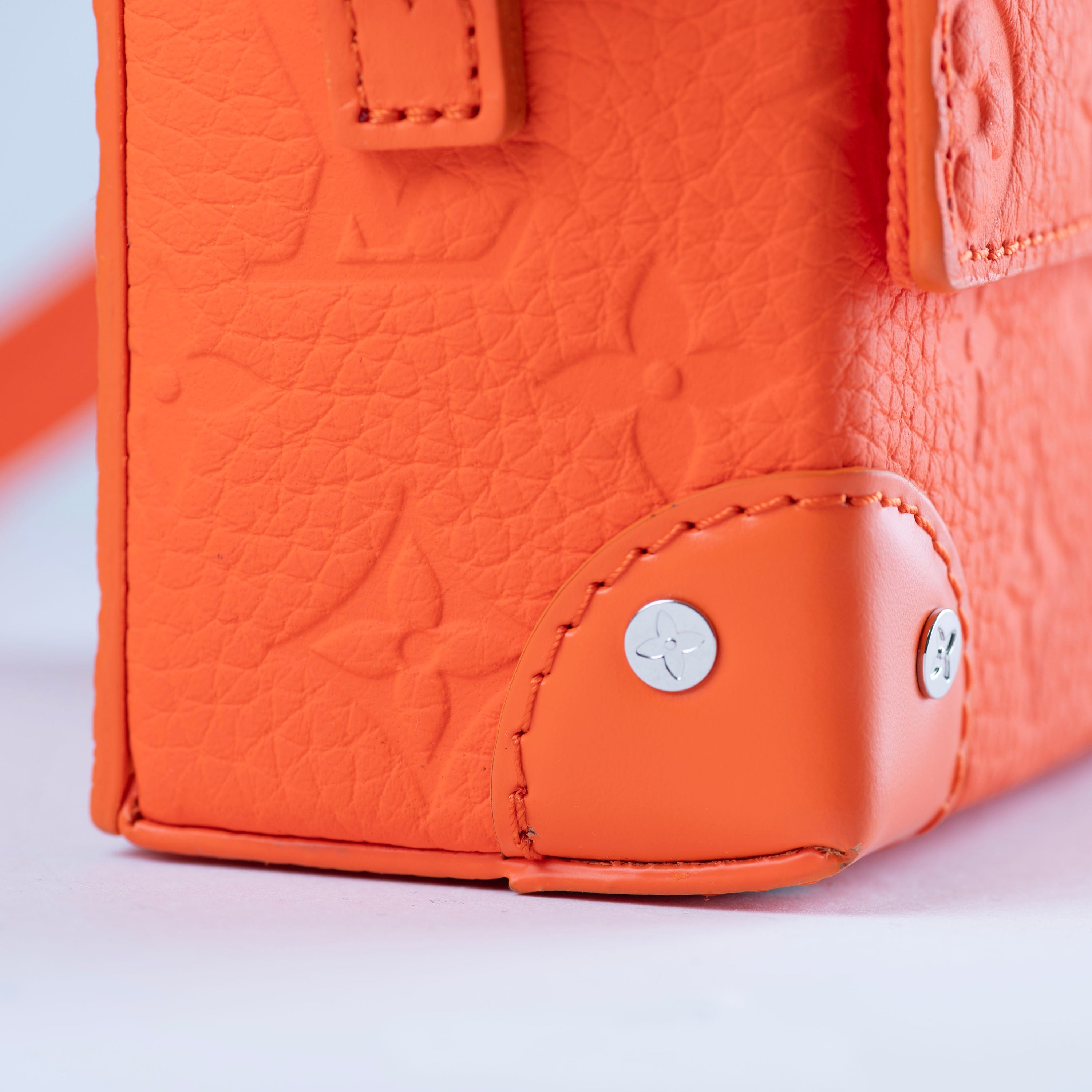BAIN À VAPEUR ORANGE LOUIS VUITTON