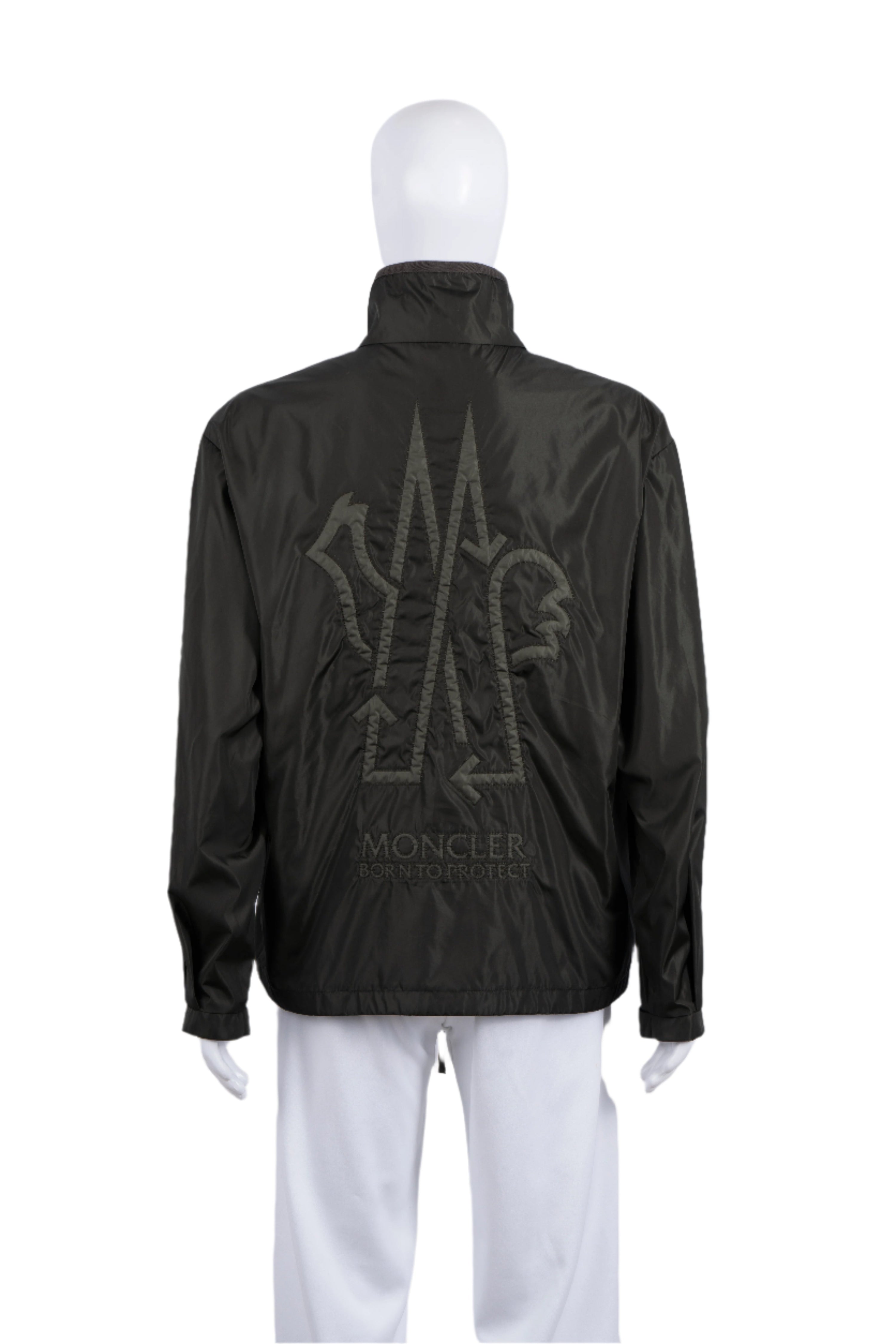 VÊTEMENTS D'EXTÉRIEUR MONCLER